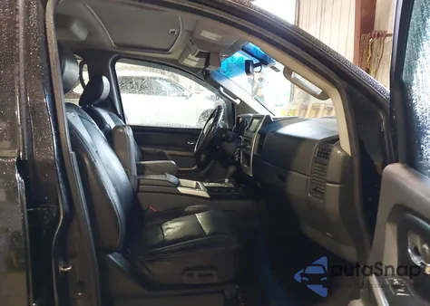 2015 Nissan Titan Pro-4X z USA, uszkodzony, nr VIN 1N6BA0EC7FN504238